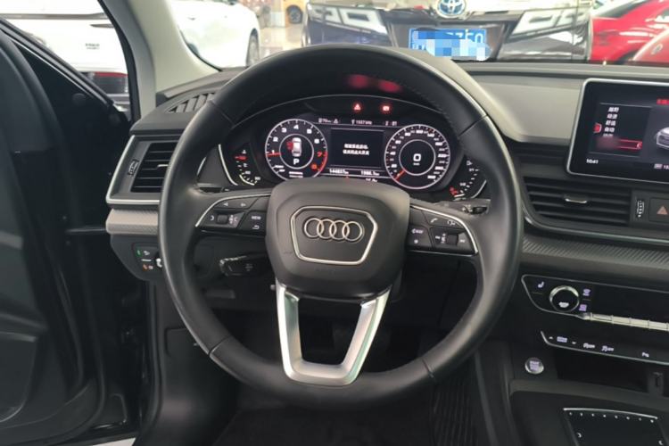 Used Audi Q5L 2018 45 TFSI Prestige Fashion Edition China VI Emission Standard Steering Wheel