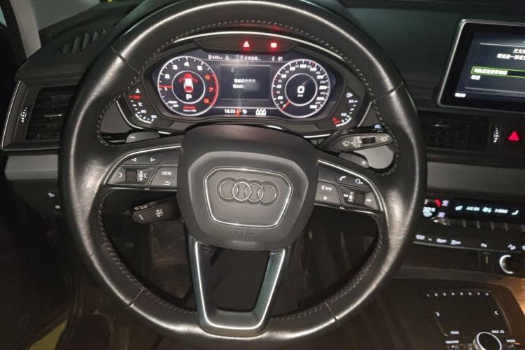 Used Audi Q5L 2018 40 TFSI Prestige Fashion Edition China VI Steering Wheel
