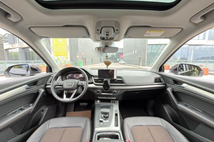 Used Audi Q5L 2018 45 TFSI Prestige Fashion Edition China VI Emission Standard Steering Wheel