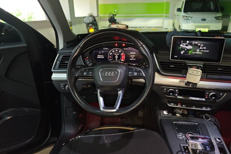 Used Audi Q5L 2018 40 TFSI Prestige Fashion Edition China V Steering Wheel