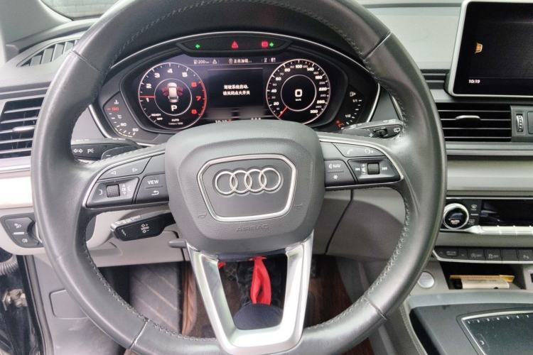 Used Audi Q5L 2018 40 TFSI Prestige Fashion Edition China V Steering Wheel