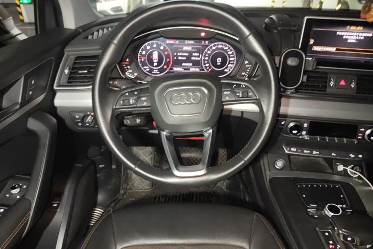 Used Audi Q5L 2018 40 TFSI Prestige Fashion Edition China V Steering Wheel