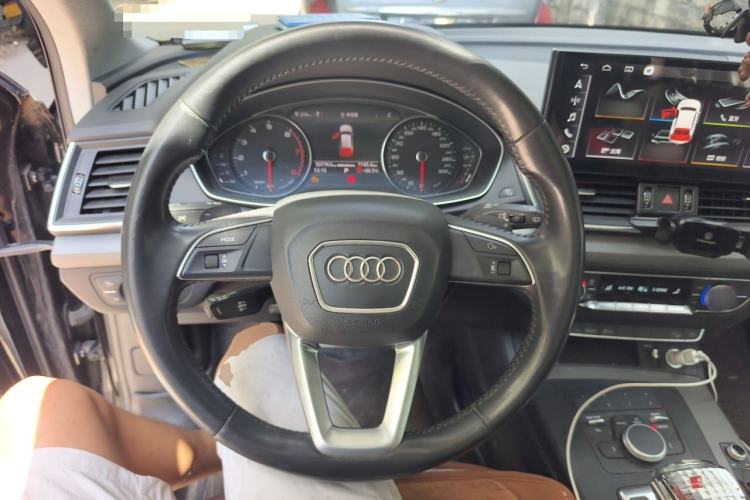 Used Audi Q5L 2018 40 TFSI Prestige Edition China VI Emission Standard Steering Wheel