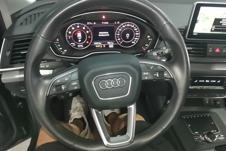 Used Audi Q5L 2018 45 TFSI Prestige Fashion Edition China VI Emission Standard Steering Wheel