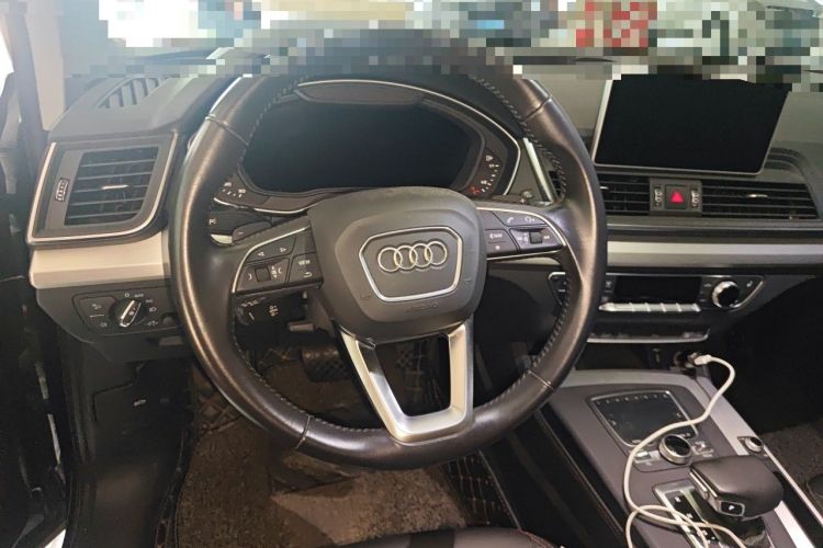 Used Audi Q5L 2018 40 TFSI Prestige Fashion Edition China VI Steering Wheel