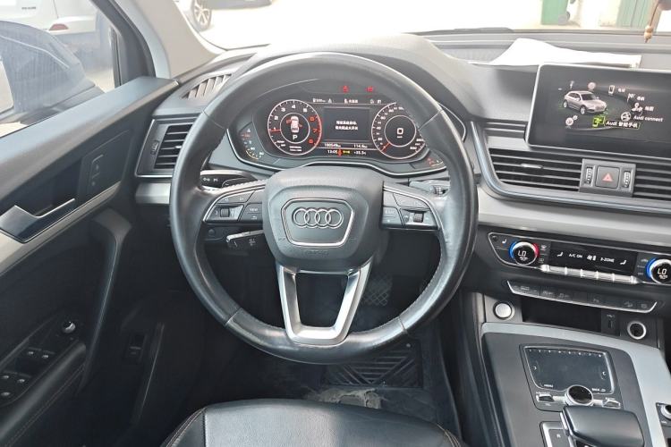 Used Audi Q5L 2018 40 TFSI Prestige Fashion Edition China V Steering Wheel