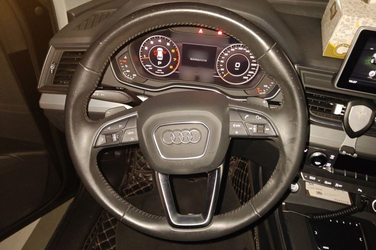 Used Audi Q5L 2018 40 TFSI Prestige Fashion Edition China VI Steering Wheel