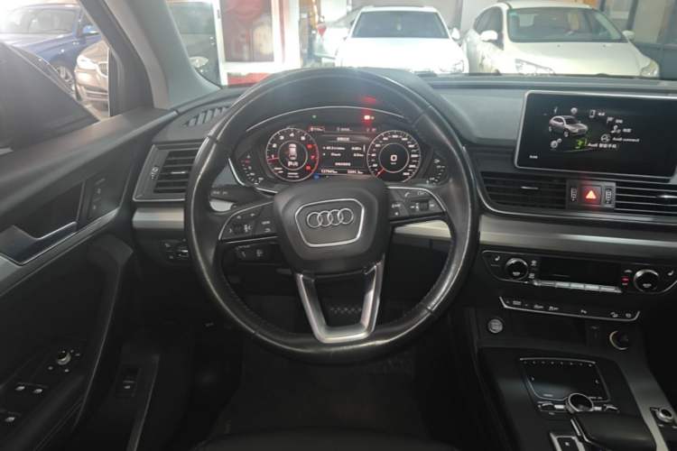 Used Audi Q5L 2018 40 TFSI Prestige Fashion Edition China VI Steering Wheel