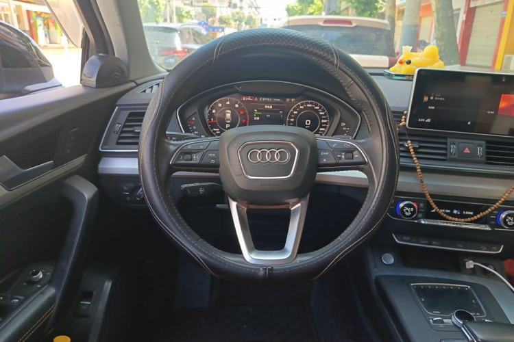 Used Audi Q5L 2018 40 TFSI Prestige Fashion Edition China V Steering Wheel