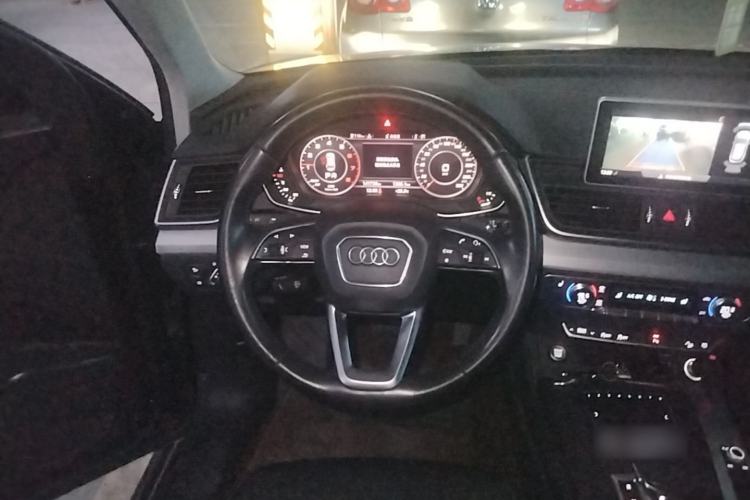 Used Audi Q5L 2018 40 TFSI Prestige Fashion Edition China VI Steering Wheel
