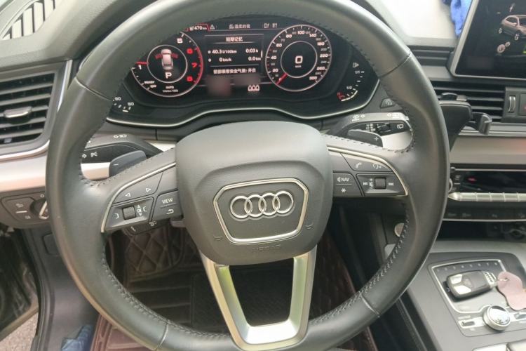 Used Audi Q5L 2018 40 TFSI Prestige Fashion Edition China VI Steering Wheel