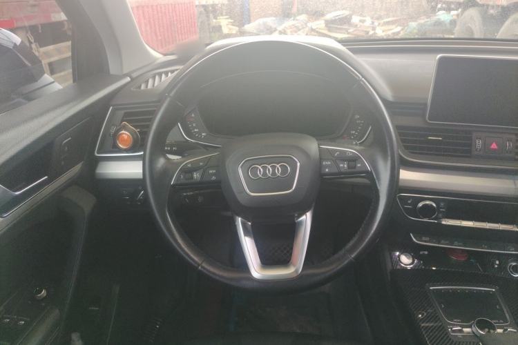 Used Audi Q5L 2018 40 TFSI Prestige Fashion Edition China VI Steering Wheel
