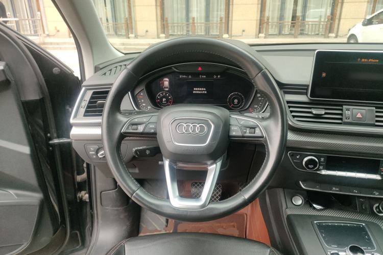 Used Audi Q5L 2018 45 TFSI Prestige Fashion Edition China V Emission Standard Steering Wheel