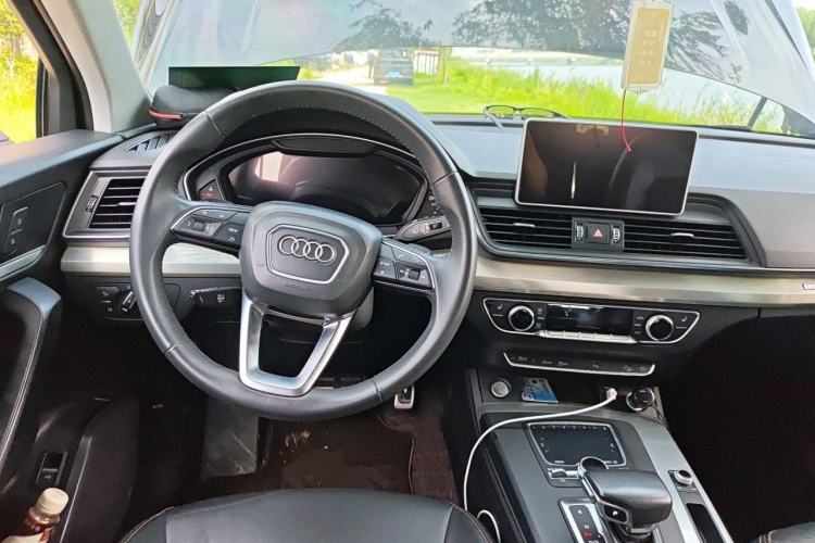 Used Audi Q5L 2018 40 TFSI Prestige Fashion Edition China VI Steering Wheel