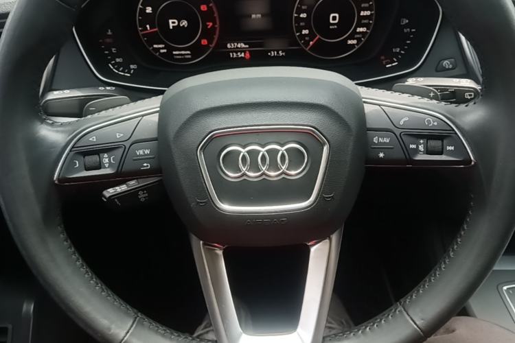 Used Audi Q5L 2018 40 TFSI Prestige Fashion Edition China VI Steering Wheel