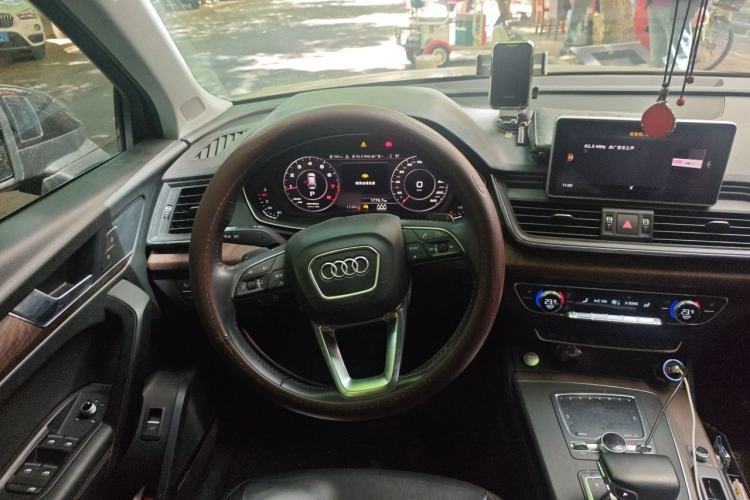 Used Audi Q5L 2018 45 TFSI Prestige Elegant Edition China VI Steering Wheel