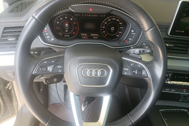 Used Audi Q5L 2018 40 TFSI Prestige Fashion Edition China V Steering Wheel