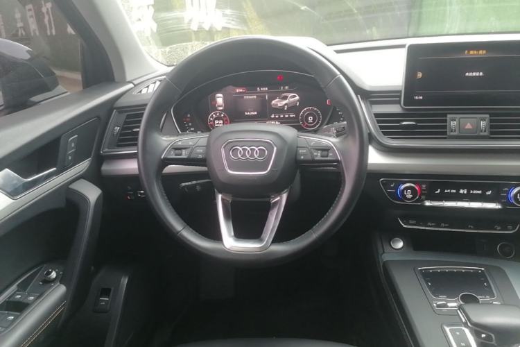 Used Audi Q5L 2018 40 TFSI Prestige Fashion Edition China VI Steering Wheel