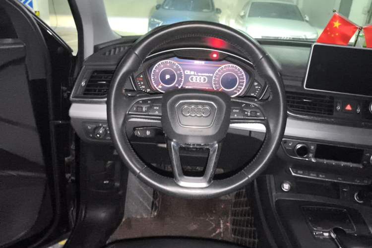 Used Audi Q5L 2018 40 TFSI Prestige Fashion Edition China VI Steering Wheel