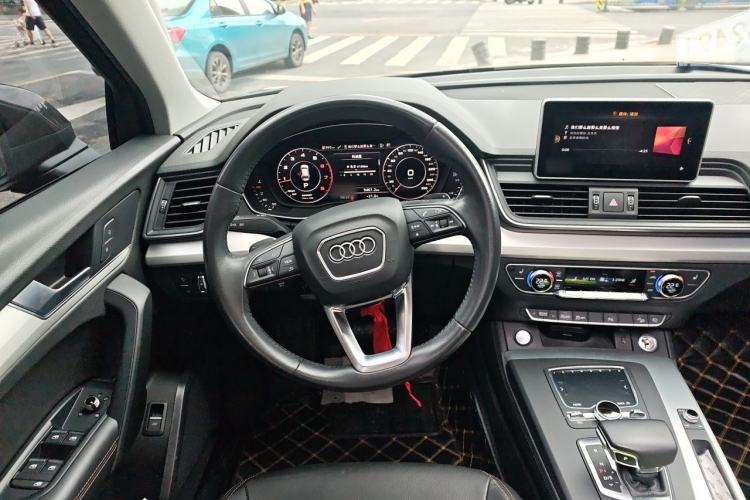 Used Audi Q5L 2018 40 TFSI Prestige Fashion Edition China V Steering Wheel
