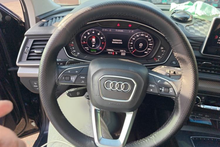 Used Audi Q5L 2018 45 TFSI Prestige Fashion Edition China VI Emission Standard Steering Wheel