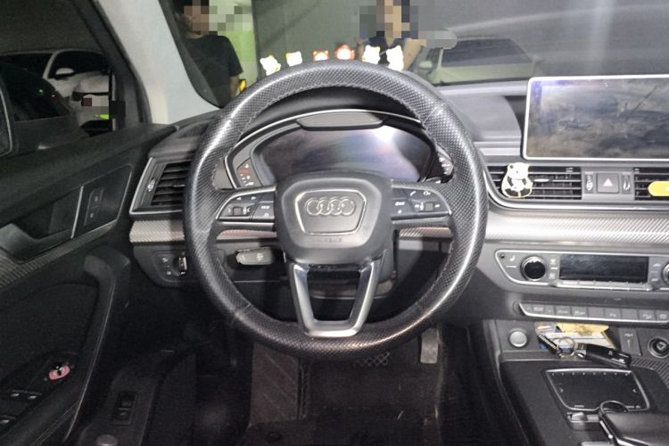 Used Audi Q5L 2018 45 TFSI Prestige Fashion Edition China V Emission Standard Steering Wheel