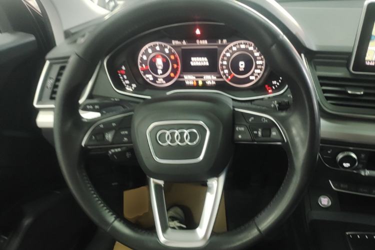 Used Audi Q5L 2018 40 TFSI Prestige Fashion Edition China VI Steering Wheel