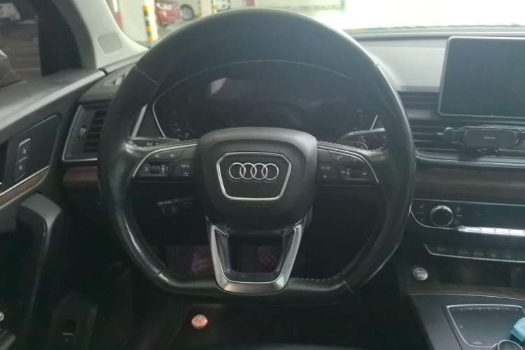 Used Audi Q5L 2018 45 TFSI Prestige Luxury Sport Model China VI Emission Standard Steering Wheel