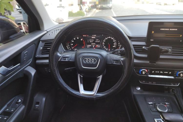 Used Audi Q5L 2018 40 TFSI Prestige Edition China VI Emission Standard Steering Wheel