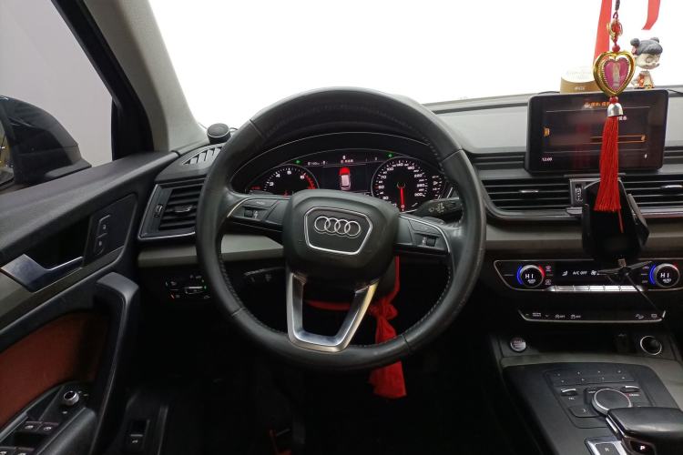 Used Audi Q5L 2018 40 TFSI Prestige Edition China V Steering Wheel