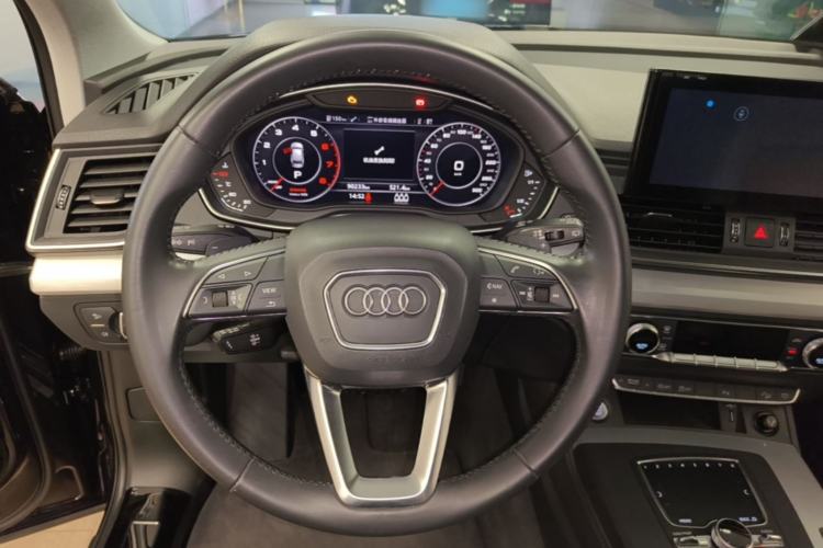 Used Audi Q5L 2018 40 TFSI Prestige Fashion Edition China VI Steering Wheel