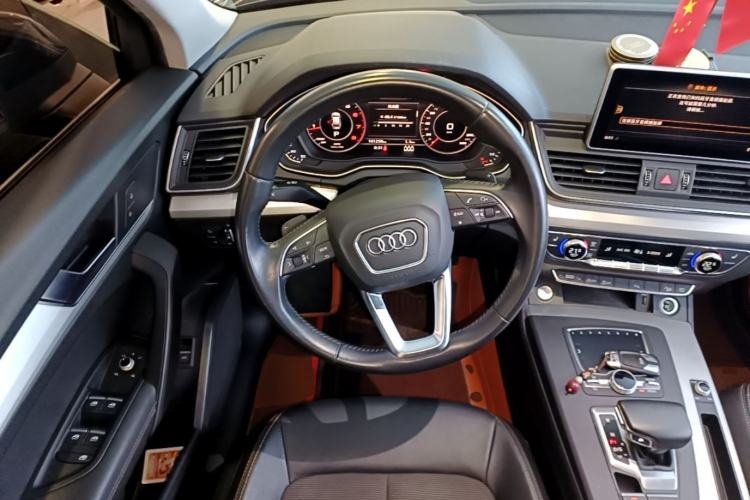 Used Audi Q5L 2018 40 TFSI Prestige Fashion Edition China V Steering Wheel