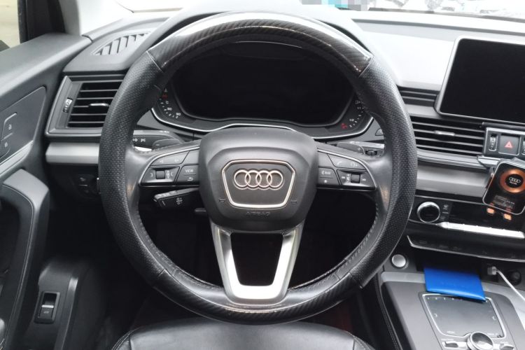 Used Audi Q5L 2018 40 TFSI Prestige Fashion Edition China VI Steering Wheel