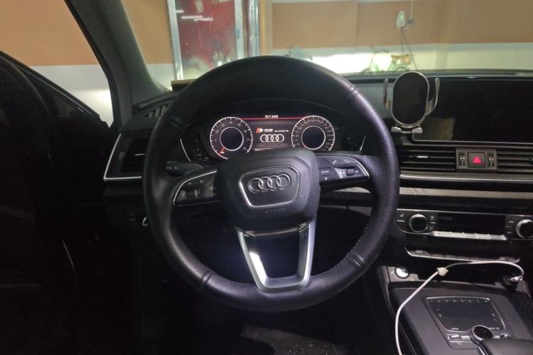 Used Audi Q5L 2018 40 TFSI Prestige Fashion Edition China VI Steering Wheel