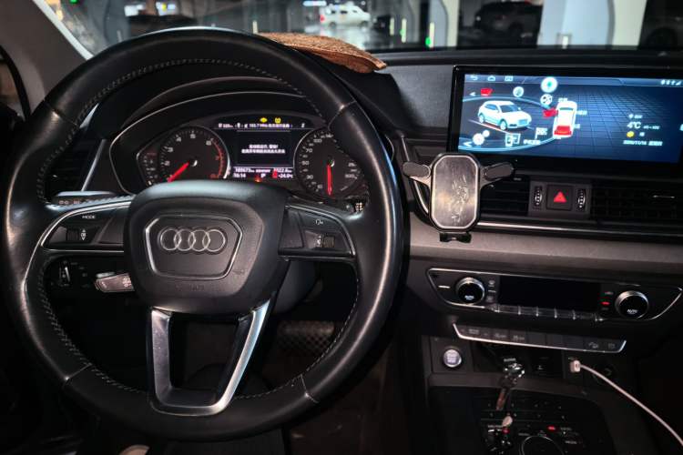 Used Audi Q5L 2018 40 TFSI Prestige Edition China V Steering Wheel