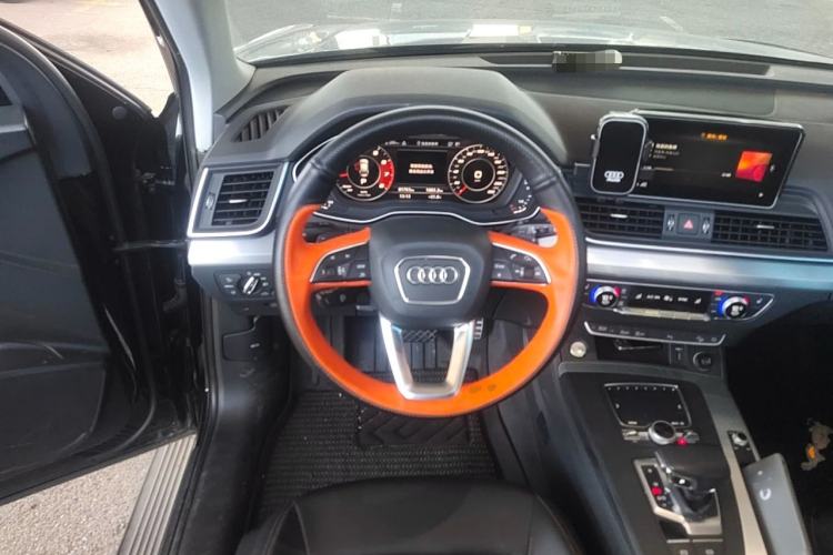 Used Audi Q5L 2018 40 TFSI Prestige Fashion Edition China V Steering Wheel