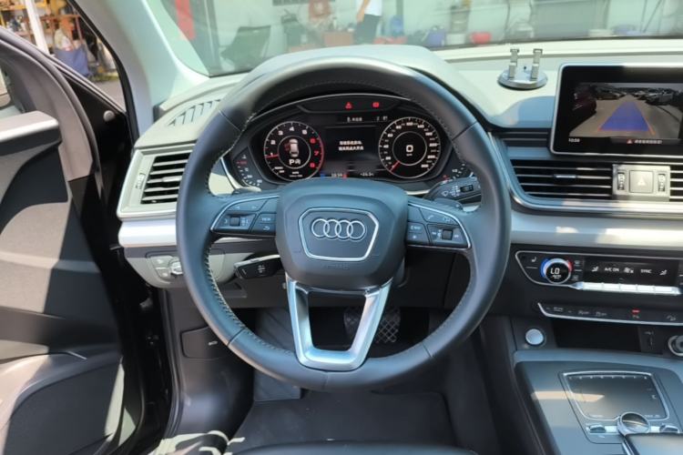 Used Audi Q5L 2018 40 TFSI Prestige Fashion Edition China VI Steering Wheel