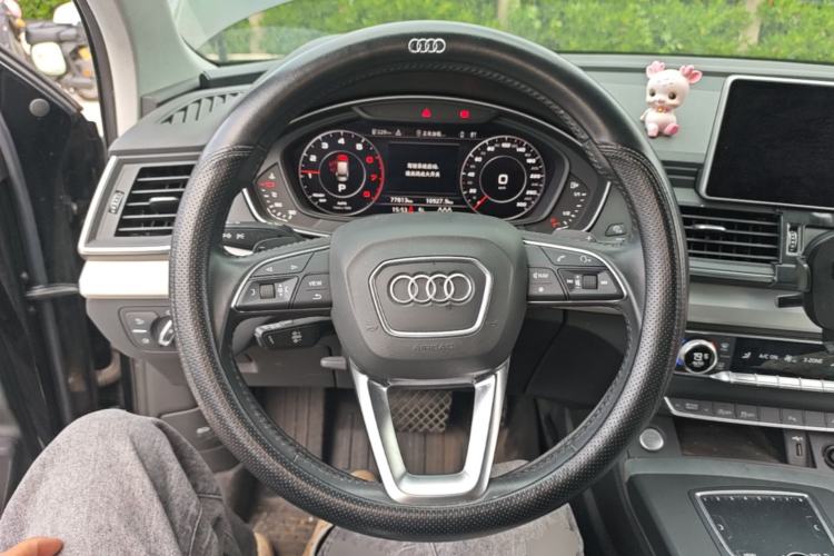 Used Audi Q5L 2018 40 TFSI Prestige Fashion Edition China VI Steering Wheel