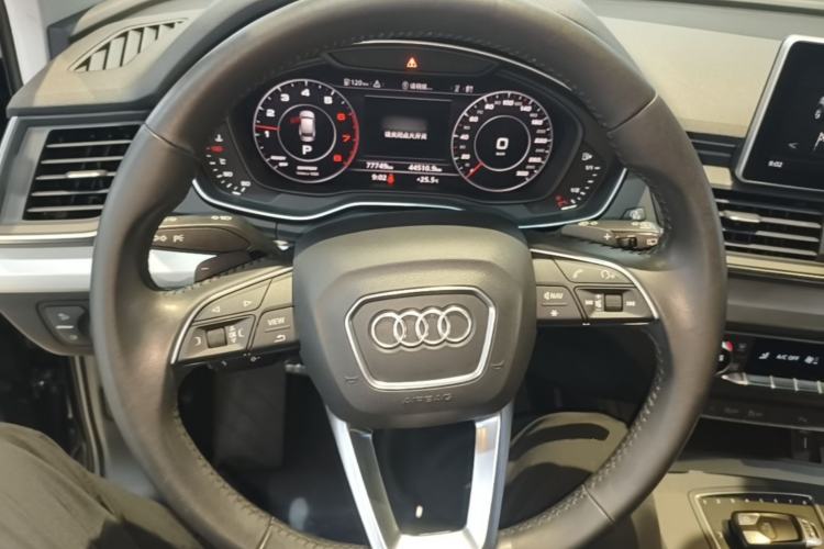 Used Audi Q5L 2018 40 TFSI Prestige Fashion Edition China V Steering Wheel