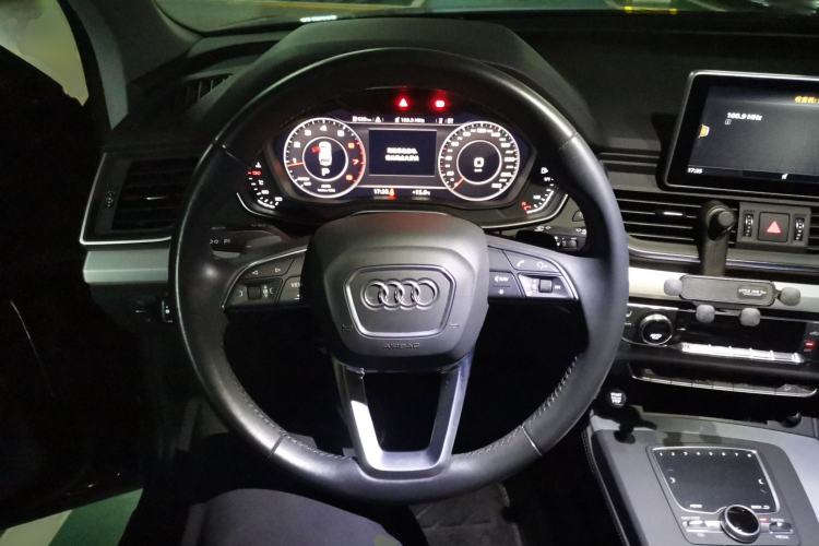 Used Audi Q5L 2018 40 TFSI Prestige Fashion Edition China V Steering Wheel