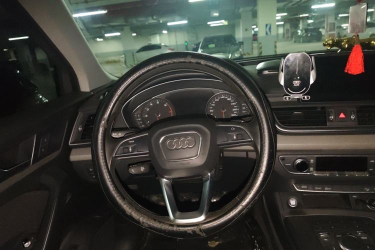 Used Audi Q5L 2018 40 TFSI Prestige Edition China V Steering Wheel