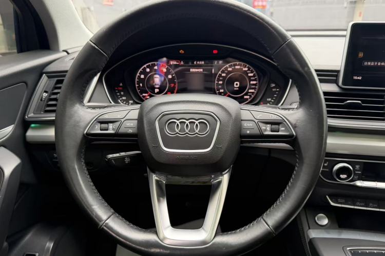 Used Audi Q5L 2018 40 TFSI Prestige Fashion Edition China VI Steering Wheel