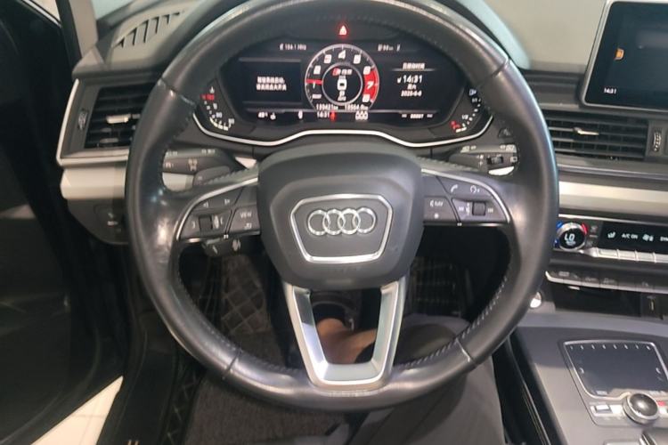 Used Audi Q5L 2018 40 TFSI Prestige Fashion Edition China VI Steering Wheel