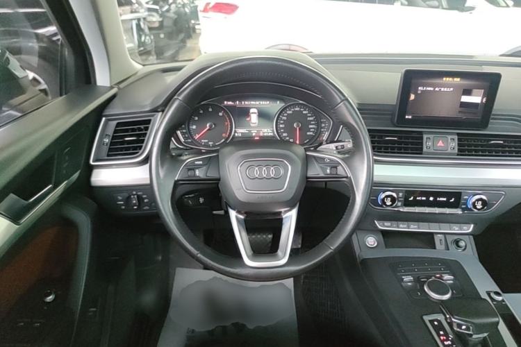 Used Audi Q5L 2018 40 TFSI Prestige Edition China V Steering Wheel