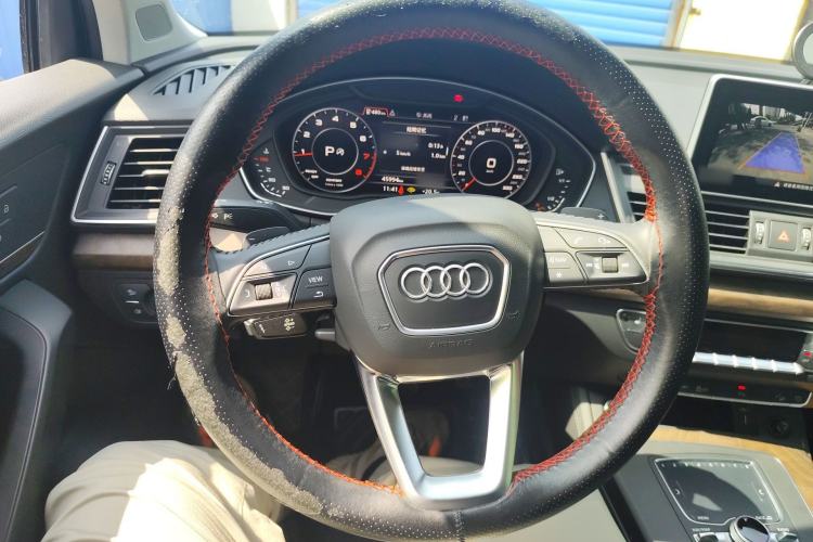 Used Audi Q5L 2018 45 TFSI Prestige Elegant Edition China VI Steering Wheel