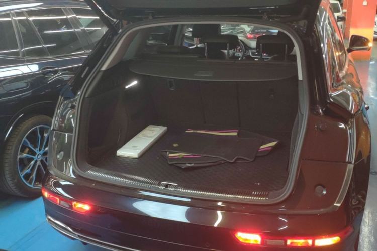 Used Audi Q5L 2018 40 TFSI Prestige Fashion Edition China VI Trunk
