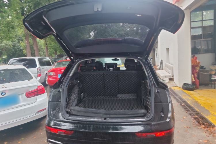 Used Audi Q5L 2018 40 TFSI Prestige Fashion Edition China VI Trunk