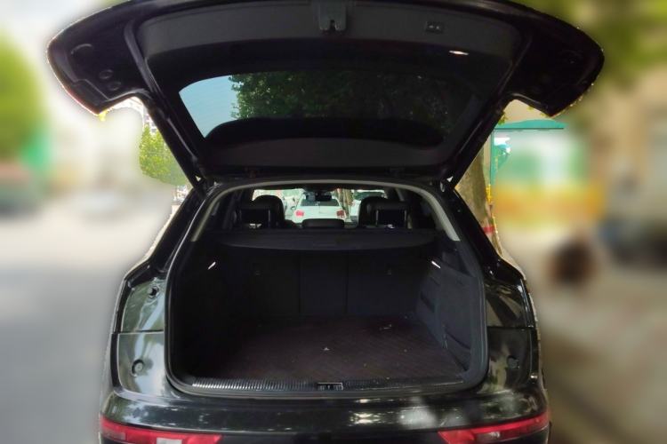 Used Audi Q5L 2018 40 TFSI Prestige Fashion Edition China VI Trunk