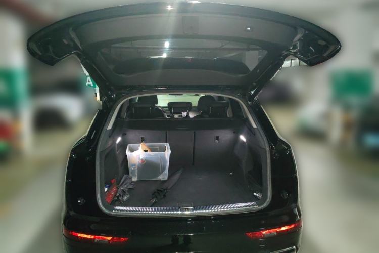 Used Audi Q5L 2018 40 TFSI Prestige Fashion Edition China VI Trunk