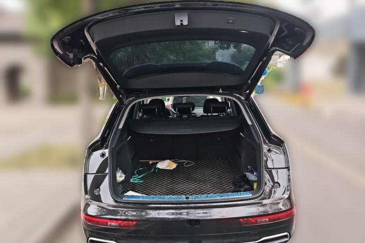 Used Audi Q5L 2018 40 TFSI Prestige Fashion Edition China VI Trunk